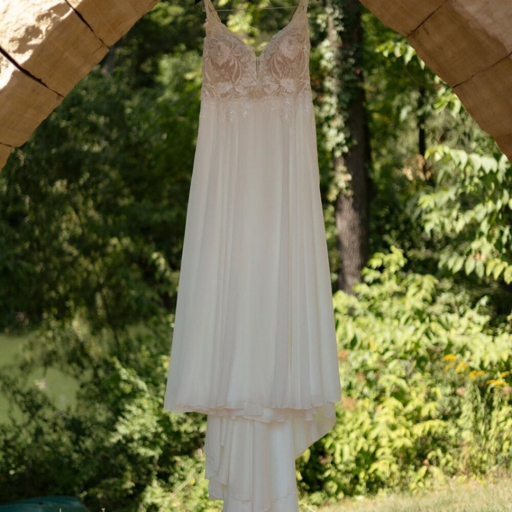 Monica Loretti Wedding Dress